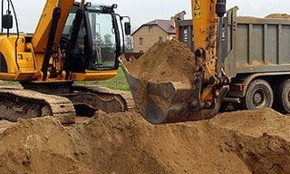 Выкопать яму экскаватором в Егорьевске от 942 руб. - ИП Садыков В. Р.